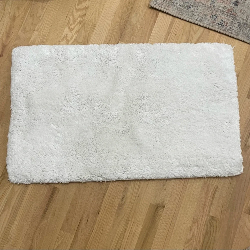 Hudson Park Collection beath Mats with Super Soft Insert Cotton